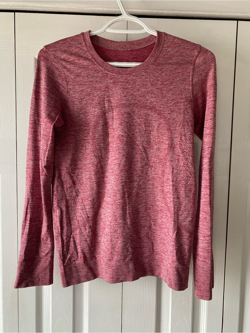 Heathered Long Sleeve Crewneck Top in Berry